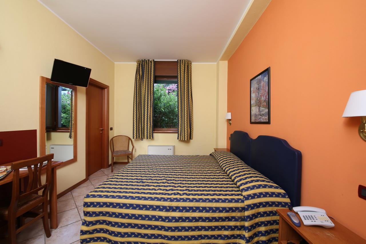 Hotel Il Granaio Porto Mantovano Exterior photo